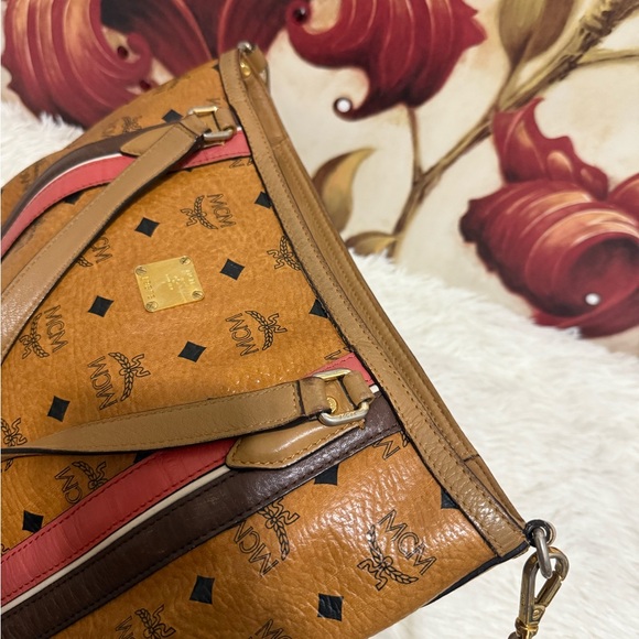 MCM Visetos Cognac Two-Way - Picture 5 of 10